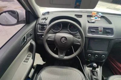 Skoda Yeti 2017, 106800 км, за 7280 USD - фото 9