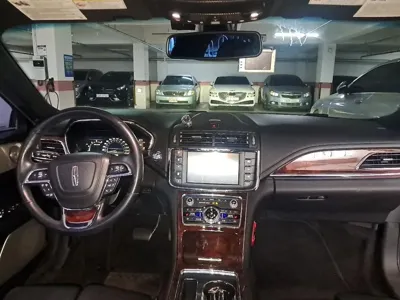 Lincoln Continental 2017, 184384 км, за 5901.27 USD