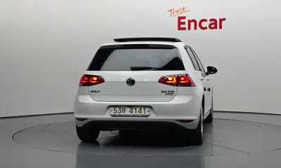 Volkswagen Golf 2015, 113720 км, за 5769.99 USD