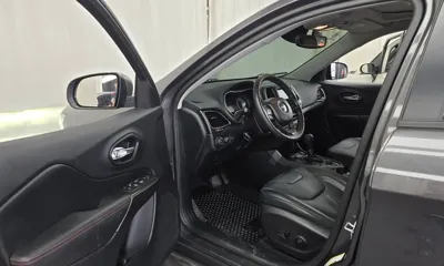 Jeep Cherokee 2020, 53411 км, за 12502.44 USD - фото 10