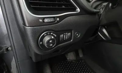 Jeep Cherokee 2020, 53411 км, за 12502.44 USD - фото 17