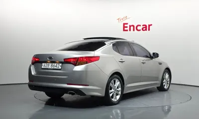 Kia K5 2012, 88875 км, за 3774.83 USD