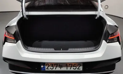 Hyundai Avante 2024, 60917 км, за 12697.79 USD - фото 20