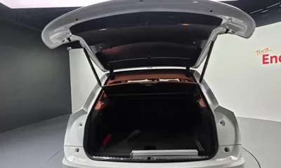 Bentley Bentayga 2022, 62466 км, за 118156.76 USD - фото 34