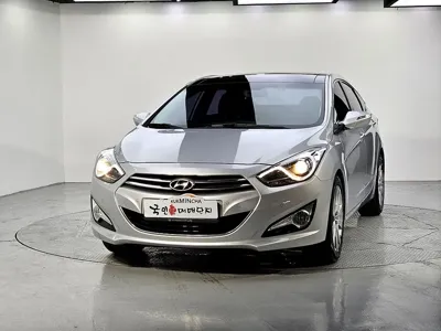Hyundai i40 2012, 186507 км, за 2523.78 USD