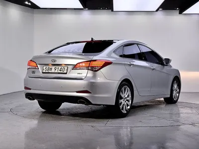 Hyundai i40 2012, 186507 км, за 2523.78 USD
