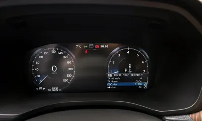 Volvo XC60 2021, 61230 км, за 25305.58 USD - фото 8