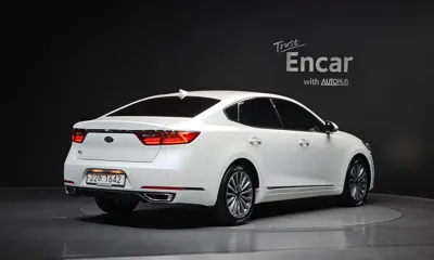 Kia K7 2019, 117032 км, за 6440.29 USD