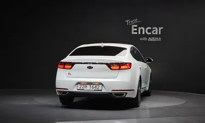 Kia K7 2019, 117032 км, за 6440.29 USD