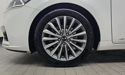 Kia K7 2019, 117032 км, за 6440.29 USD