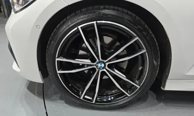 BMW 3-Series 2022, 35391 км, за 23455.56 USD