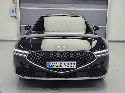 Genesis G90 2022, 75477 км, за 40632.8 USD