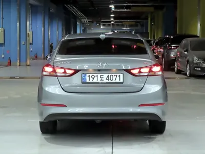 Hyundai Avante 2018, 157119 км, за 5185.77 USD