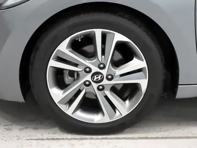 Hyundai Avante 2018, 157119 км, за 5185.77 USD