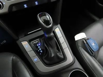 Hyundai Avante 2018, 157119 км, за 5185.77 USD - фото 9