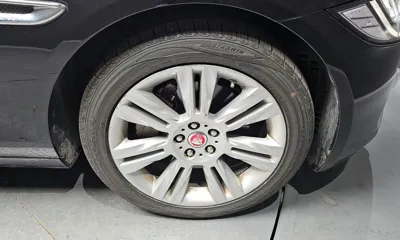 Jaguar XF 2019, 130384 км, за 6761.19 USD