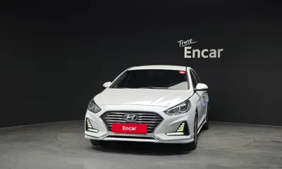 Hyundai Sonata 2018, 120062 км, за 7491.86 USD