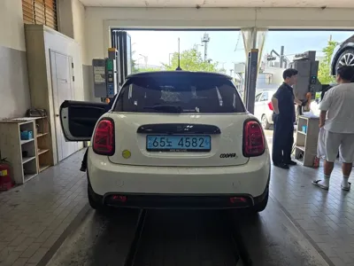 MINI Cooper 2024, 10843 км, за 19029.8 USD
