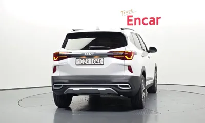 Kia Seltos 2023, 13898 км, за 14434.82 USD