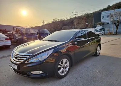 Hyundai Sonata 2010, 147734 км, за 2459.07 USD