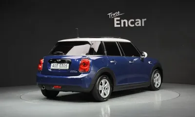 MINI Cooper 2016, 104906 км, за 4529.34 USD