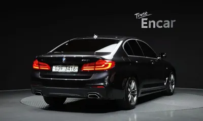 BMW 5-Series 2018, 93683 км, за 18037.66 USD