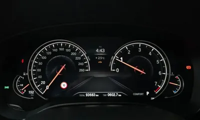 BMW 5-Series 2018, 93683 км, за 18037.66 USD - фото 8