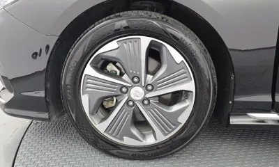 Hyundai Sonata 2018, 122094 км, за 8385.88 USD