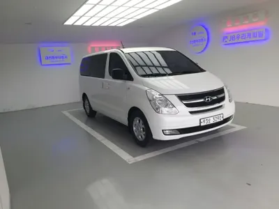 Hyundai Starex 2016, 65622 км, за 7862.57 USD