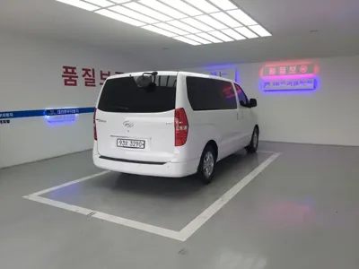 Hyundai Starex 2016, 65622 км, за 7862.57 USD