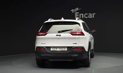 Jeep Cherokee 2017, 16122 км, за 8905.93 USD