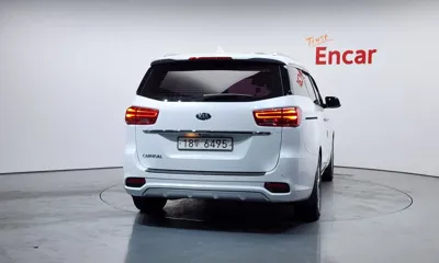 Kia Canival 2019, 155103 км, за 9117.94 USD