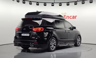 Kia Canival 2019, 156104 км, за 12800.32 USD