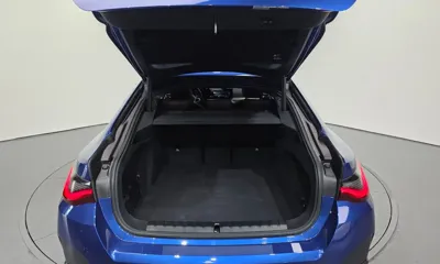 BMW i4 2024, 75792 км, за 28537.99 USD - фото 29