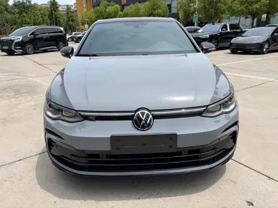 Volkswagen Golf 2023, 33000 км, за 21099.27 USD