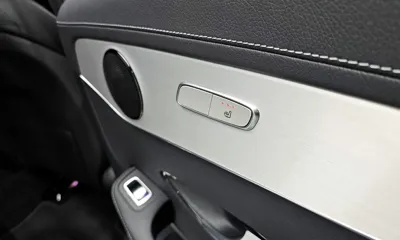 Mercedes-Benz GLC-Class 2022, 57051 км, за 29602.62 USD - фото 19
