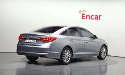 Hyundai Sonata 2015, 143221 км, за 4266.77 USD