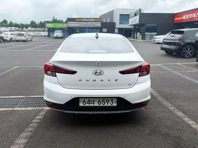 Hyundai Avante 2019, 72746 км, за 8461.14 USD - фото 8