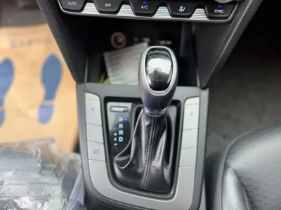 Hyundai Avante 2019, 72746 км, за 8461.14 USD - фото 17