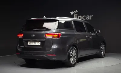 Kia Canival 2015, 94935 км, за 6826.83 USD