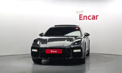 Porsche Panamera 2025, 2854 км, за 161810.35 USD