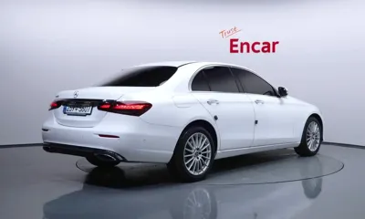 Mercedes-Benz E-Class 2023, 49767 км, за 27907.91 USD
