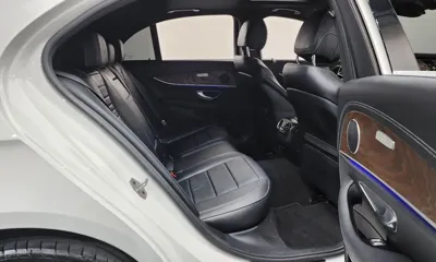 Mercedes-Benz E-Class 2023, 49767 км, за 27887.92 USD - фото 11