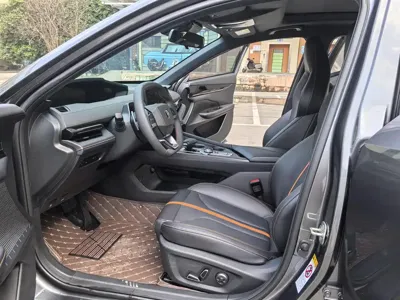 Changan UNI-V 2024, 9000 км, за 10123.41 USD
