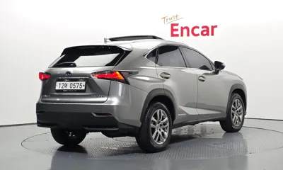 Lexus NX 2016, 93328 км, за 16016.8 USD