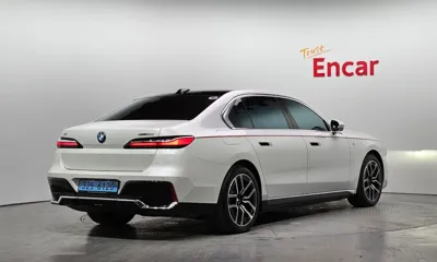 BMW i7 2023, 56651 км, за 74504.4 USD