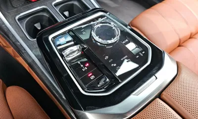 BMW i7 2023, 56651 км, за 74504.4 USD - фото 9