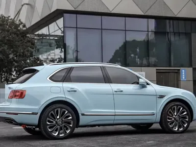 Bentley Bentayga 2019, 80000 км, за 144199.68 USD