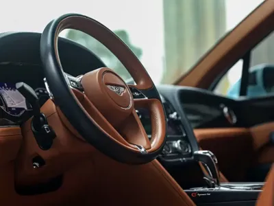 Bentley Bentayga 2019, 80000 км, за 144199.68 USD