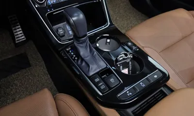 Hyundai Grandeur 2018, 98432 км, за 11750.03 USD - фото 9